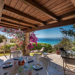 https://villa-laura-monte-nai.in-sardinia.net