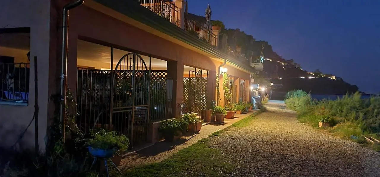 Aparthotel Fondaco Parrino Mare Letojanni