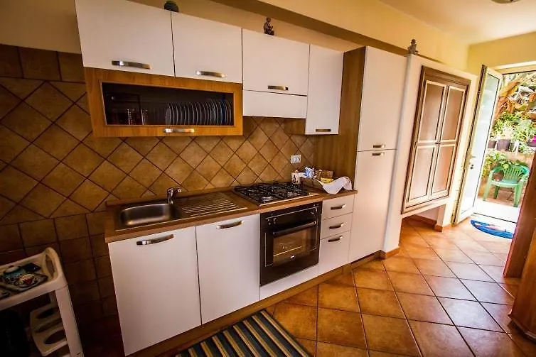 Aparthotel Fondaco Parrino Mare Letojanni 0*,  Italia